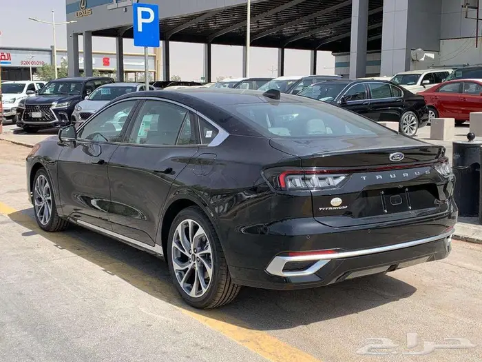 فورد توورس تيتانيوم موديل 2026 سعودي 4