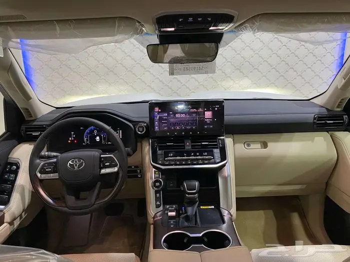 تويوتا جي اكس ار L4 - 2025 بنزين صادره اللوحات 15