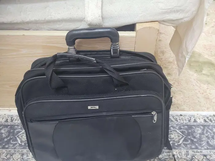 شنطة لاب توب للسفر مميزة من ماليزيا 1