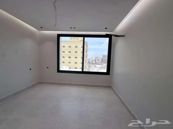 شقة 4 غرف بحي النعيم جديدة جاهزة للسكن أفراغ فوري للبيع 6