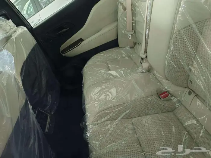 كراون 2.5سيدان بنزين CVT بريميوم هايبرد (أبيض  2026) 4