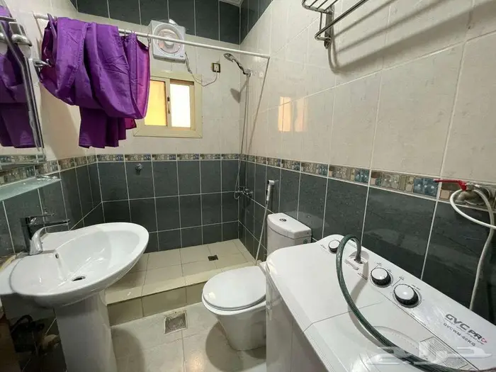 شقة مؤثثة للإيجار الشهري و السنوي في وسط جدة حي السلامة 8