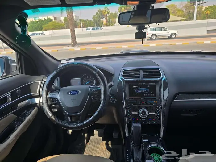 فورد اكسبلورر ليمتيد 2016 7