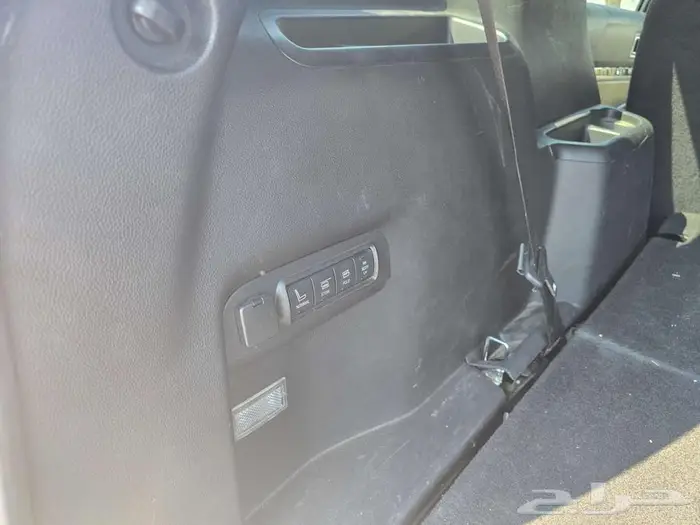 فورد اكسبلورر ليمتيد 2016 18