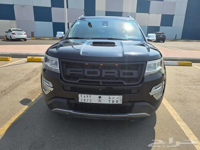 فورد اكسبلورر ليمتيد 2016 1