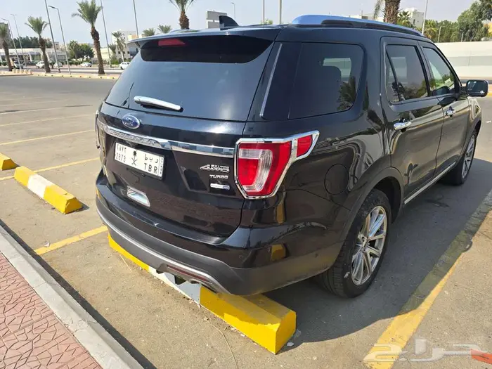 فورد اكسبلورر ليمتيد 2016 12