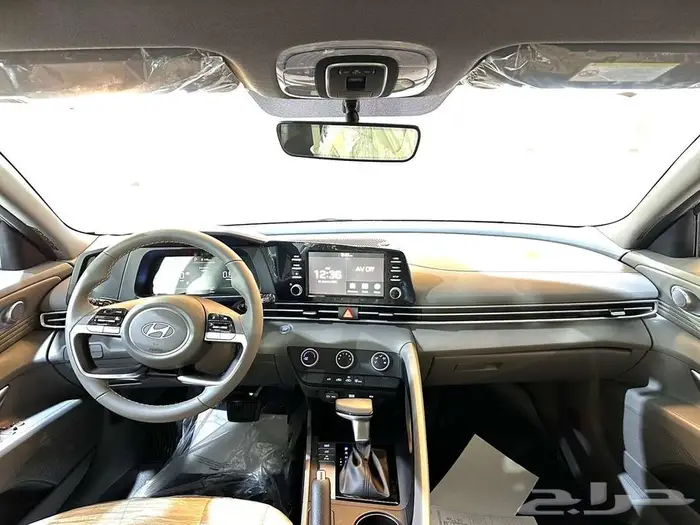 هيونداي النترا كمفورت 2025-2026 لدى خالد للسيارات 10