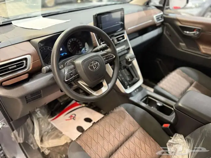 تويوتا إنوفا GL 2025 ستاندر بقسط 1754 ريال 4