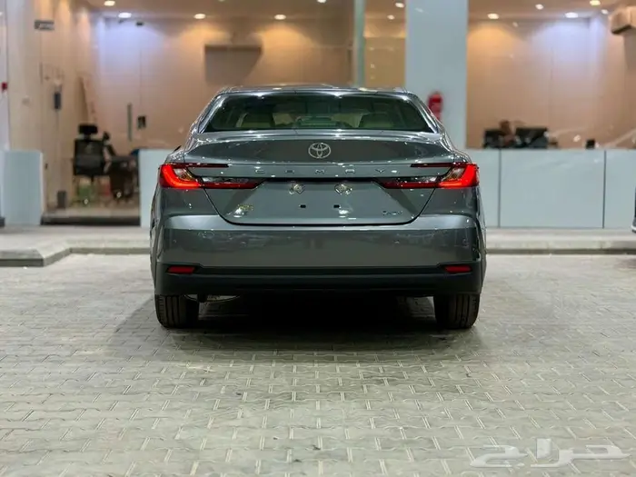 تويوتا كامري E ستاندر هايبرد 2025 - سعودي 4