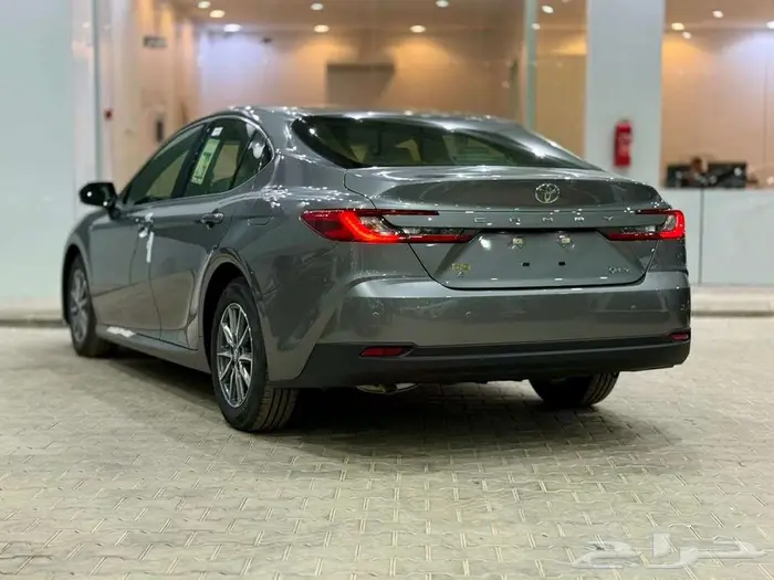 تويوتا كامري E ستاندر هايبرد 2025 - سعودي 3