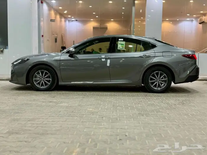 تويوتا كامري E ستاندر هايبرد 2025 - سعودي 2