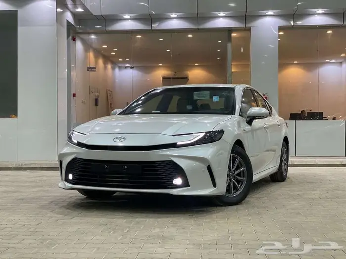 تويوتا كامري E ستاندر هايبرد 2025 - سعودي 7