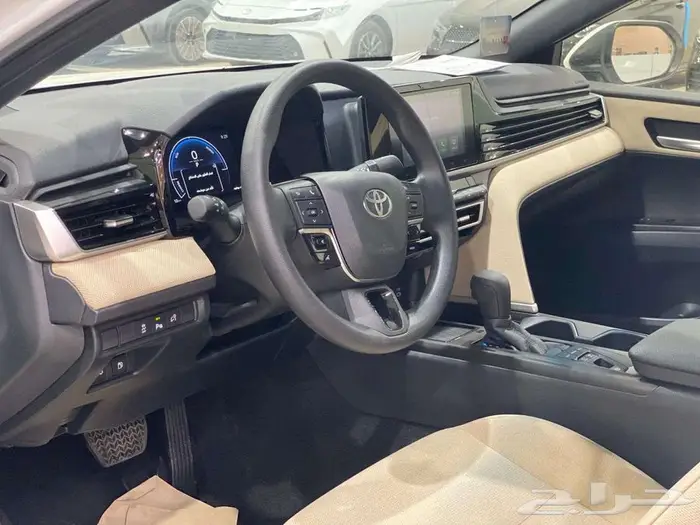 تويوتا كامري E ستاندر هايبرد 2025 - سعودي 12