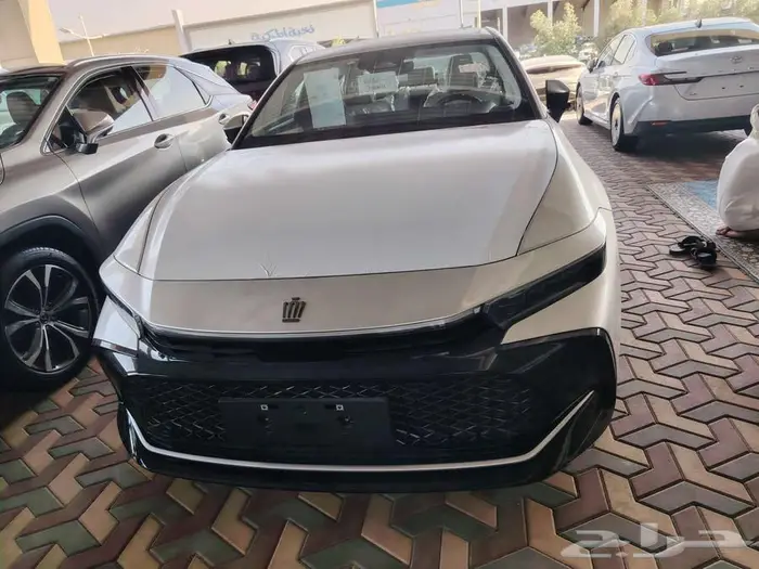 كراون بريميوم 2025 27