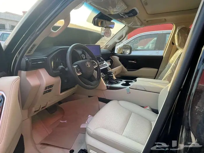 تويوتا لاندكروزر VX هايبرد موديل 2025 وارد سعودي 7