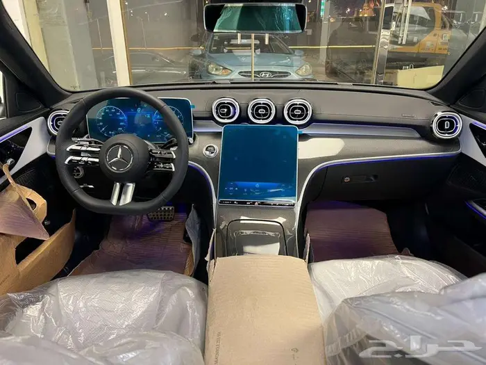 ميرسيدس C 200 موديل 2025 جديدة ب 265 الف ريال 6