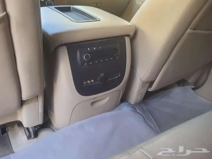 يوكن XL 2009 SLT 8