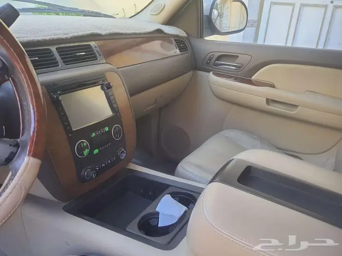 يوكن XL 2009 SLT 17