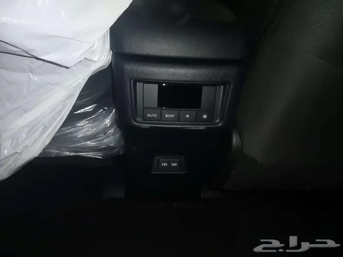 انوفا بنزين رصاصي 2025 سعودي 7