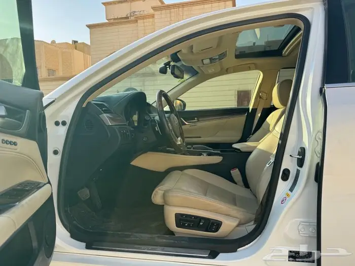 لكزس GS350 2015  ممشى 220 ألف  غالب الصيانات في الوكالة 8