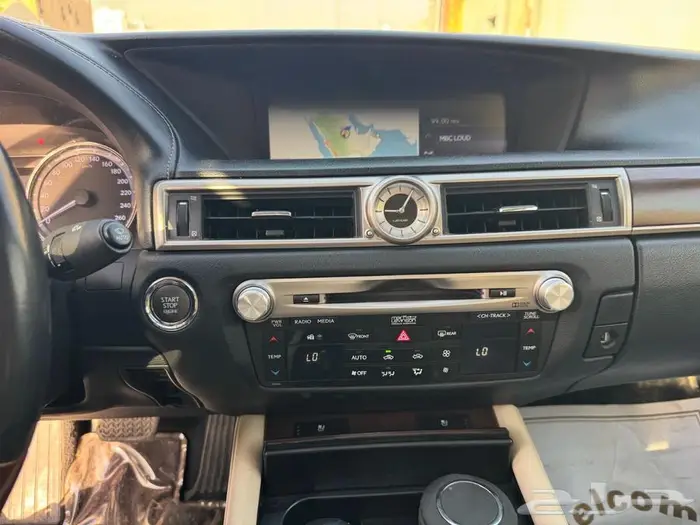 لكزس GS350 2015  ممشى 220 ألف  غالب الصيانات في الوكالة 18