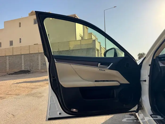 لكزس GS350 2015  ممشى 220 ألف  غالب الصيانات في الوكالة 12