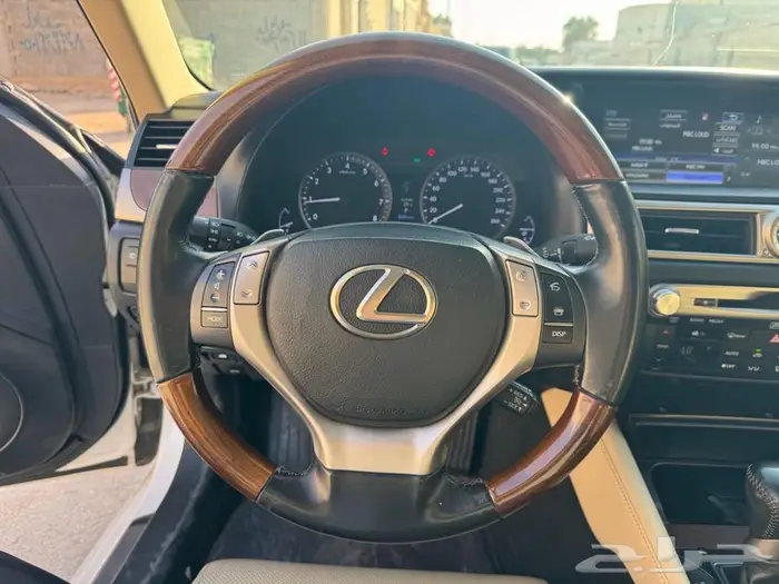 لكزس GS350 2015  ممشى 220 ألف  غالب الصيانات في الوكالة 9