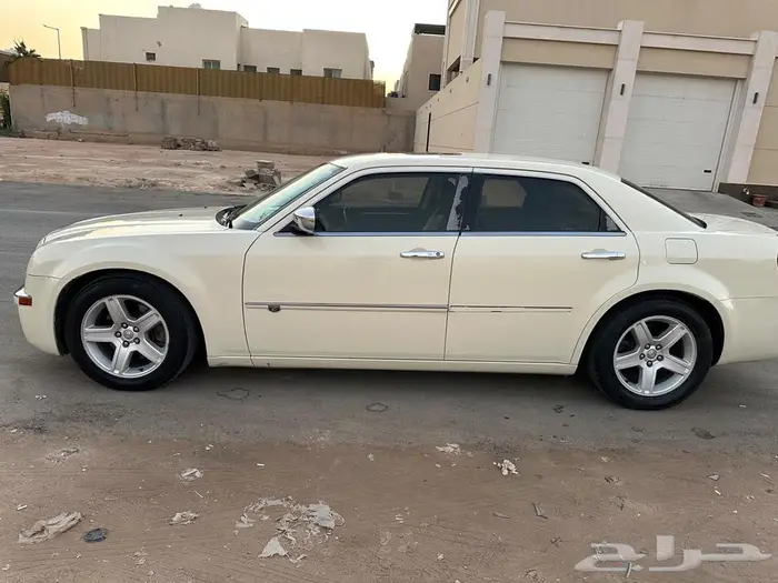 كرايسلر 300 سي فل كامل موديل 2010 8