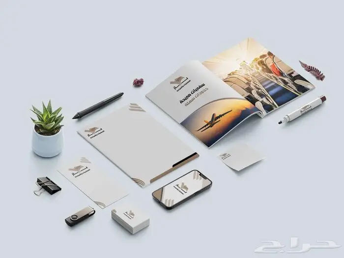 مصمم هويات بصرية 1