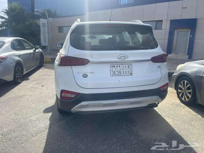 سنتافي موديل 2019 ماكينة 2400 -اربع سلندر فتحة سقف بنزين 4