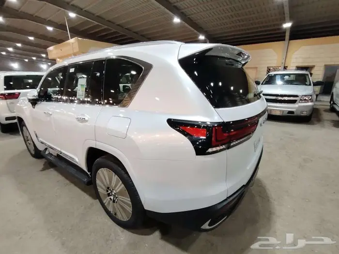 لكزس 600.BB موديل 2024 حبه فقط بنزين 8