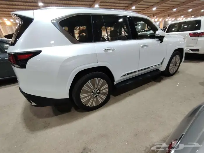 لكزس 600.BB موديل 2024 حبه فقط بنزين 9