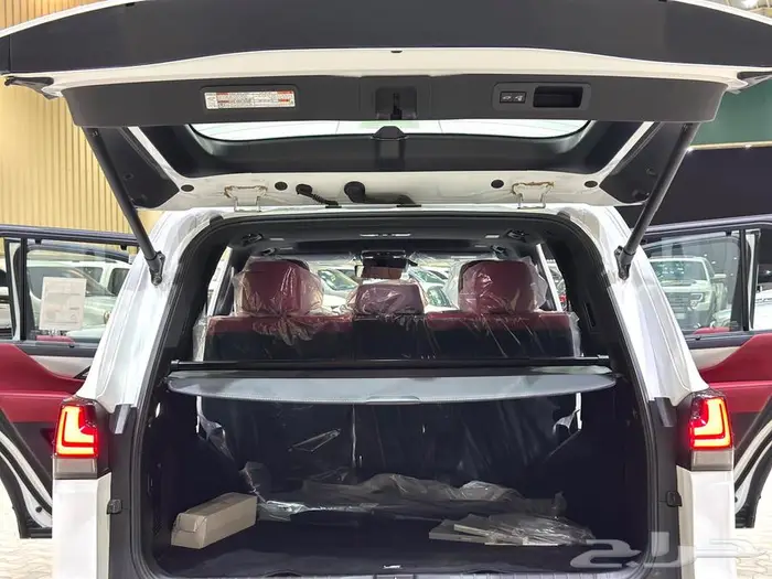 لكزس 2024 LX600 فئة اف سبورت عبداللطيف جميل. 15