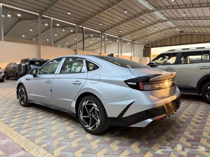 هيونداي سوناتا كومفورت موديل2025 بسعر 110400 بالضريبه 1