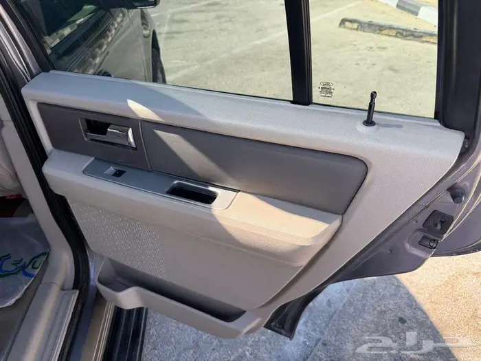 فورد اكسبيدشن 2013 3