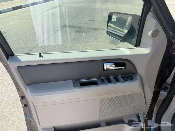 فورد اكسبيدشن 2013 17