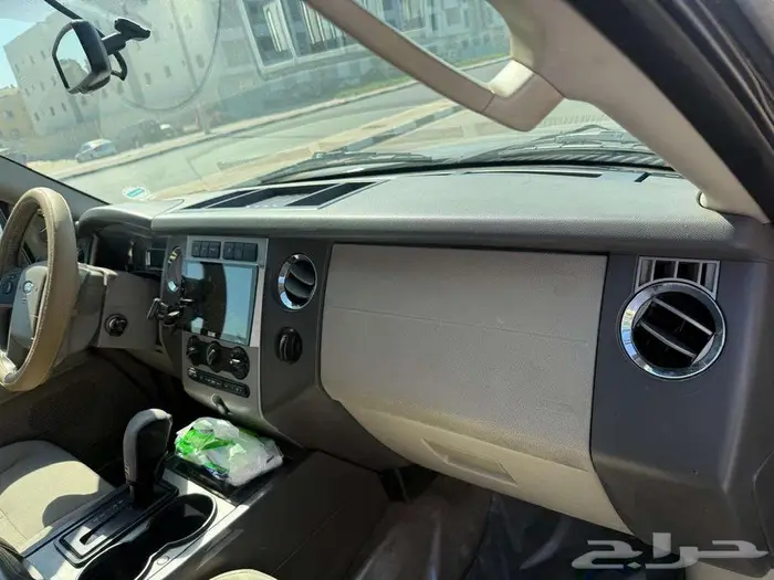 فورد اكسبيدشن 2013 24