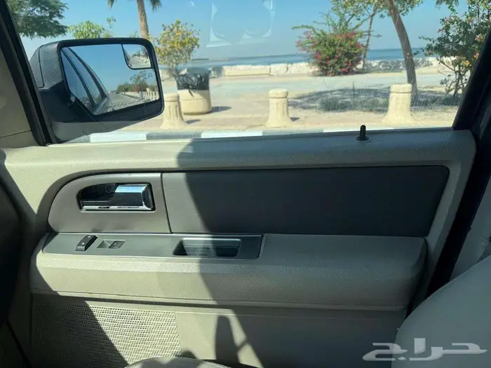 فورد اكسبيدشن 2013 26