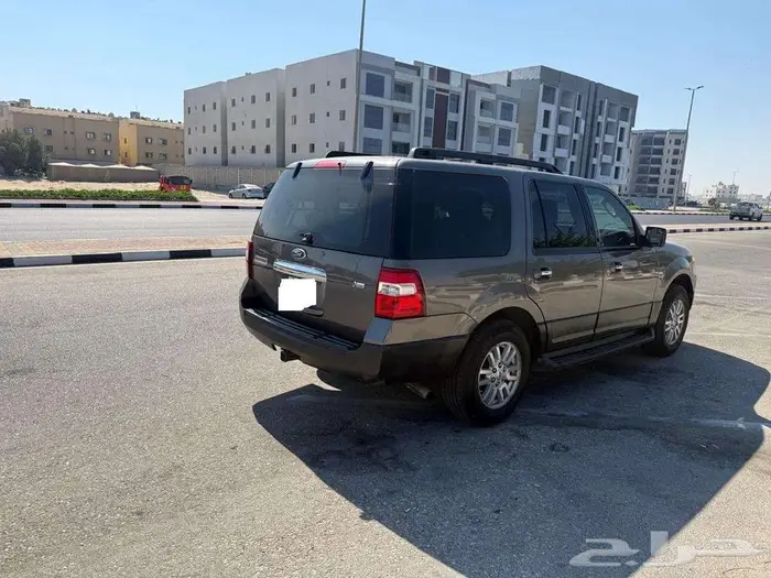 فورد اكسبيدشن 2013 12