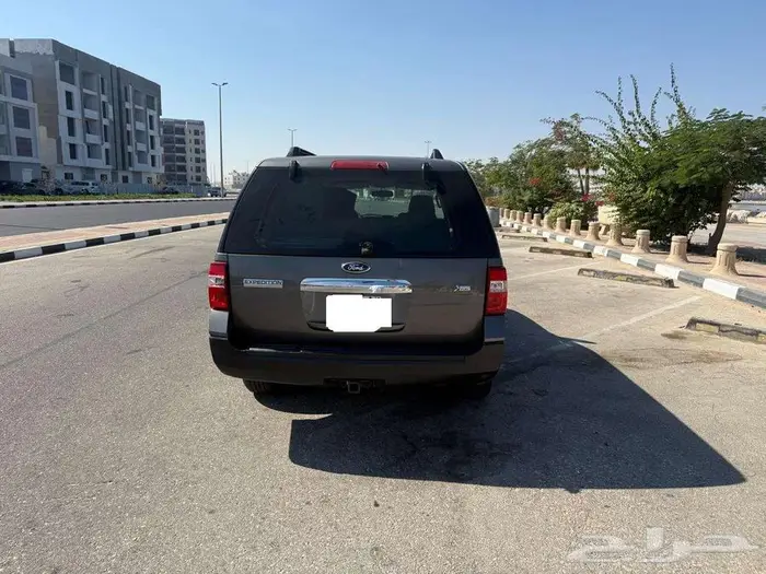 فورد اكسبيدشن 2013 10