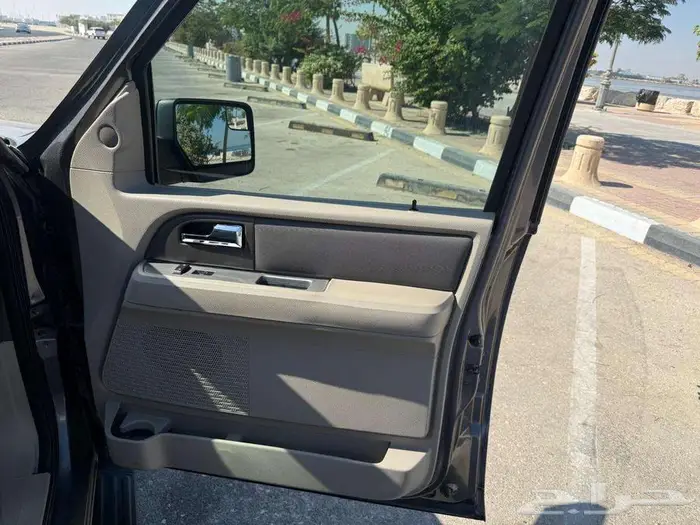 فورد اكسبيدشن 2013 28