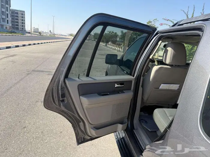 فورد اكسبيدشن 2013 27