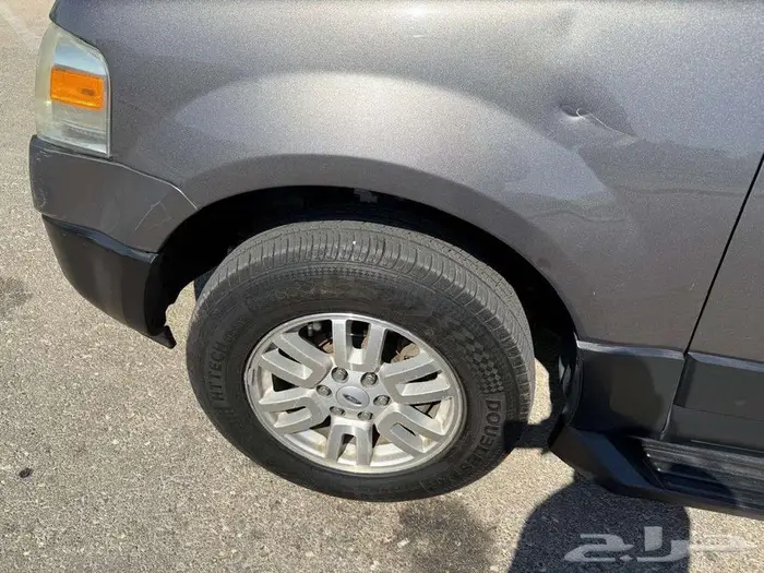 فورد اكسبيدشن 2013 13