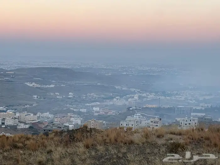 ارض مميزه ومطله اطلاله جميله 2