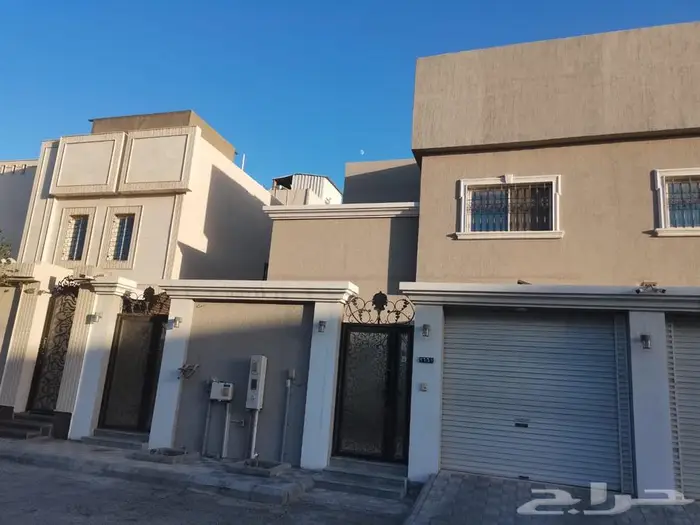 فيلا دوبلكس بحي الشعلة مساحة 252 1