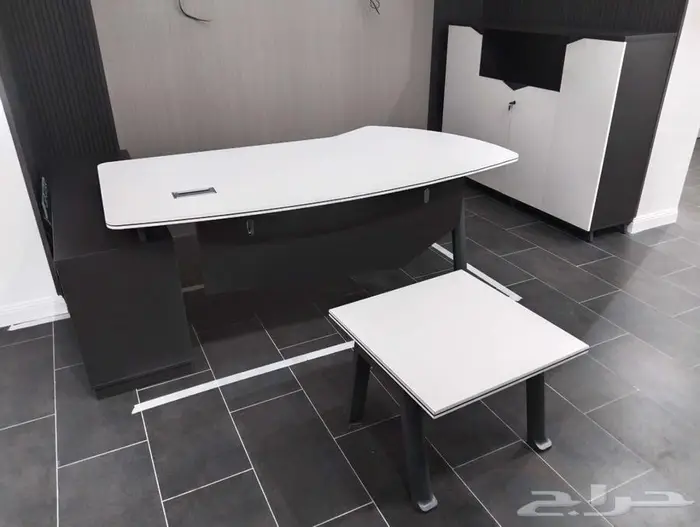 مكتب أبيض دولاب 4