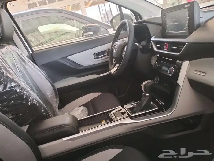 تويوتا فيلوز GLX بنزين 2025 3