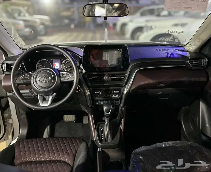 تويوتا اوربان استاندر 2026 6