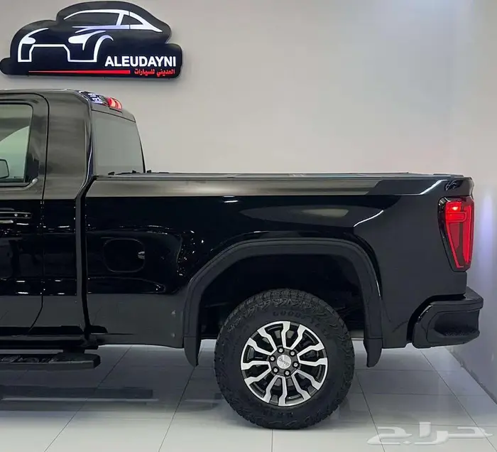 جي ام سي سييرا AT4 2023 9