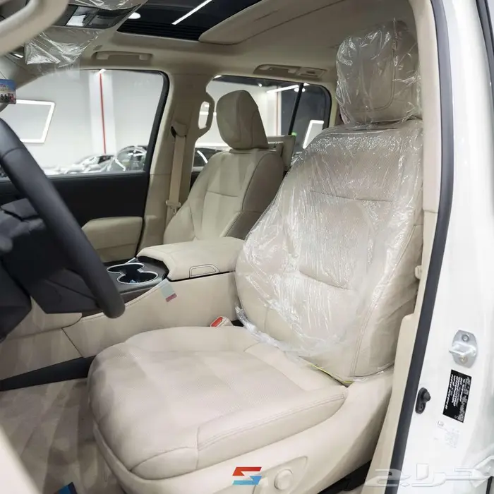 تويوتا لاندكروزر GXR L4 موديل 2025 9